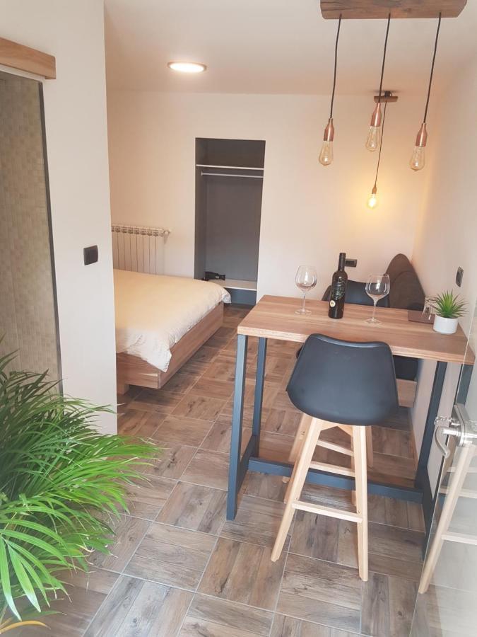 Wine Cellar Room Випава Экстерьер фото